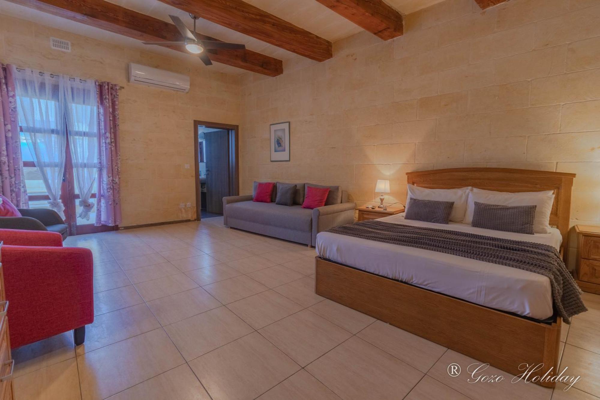 Hollies Vila Qala Exterior foto