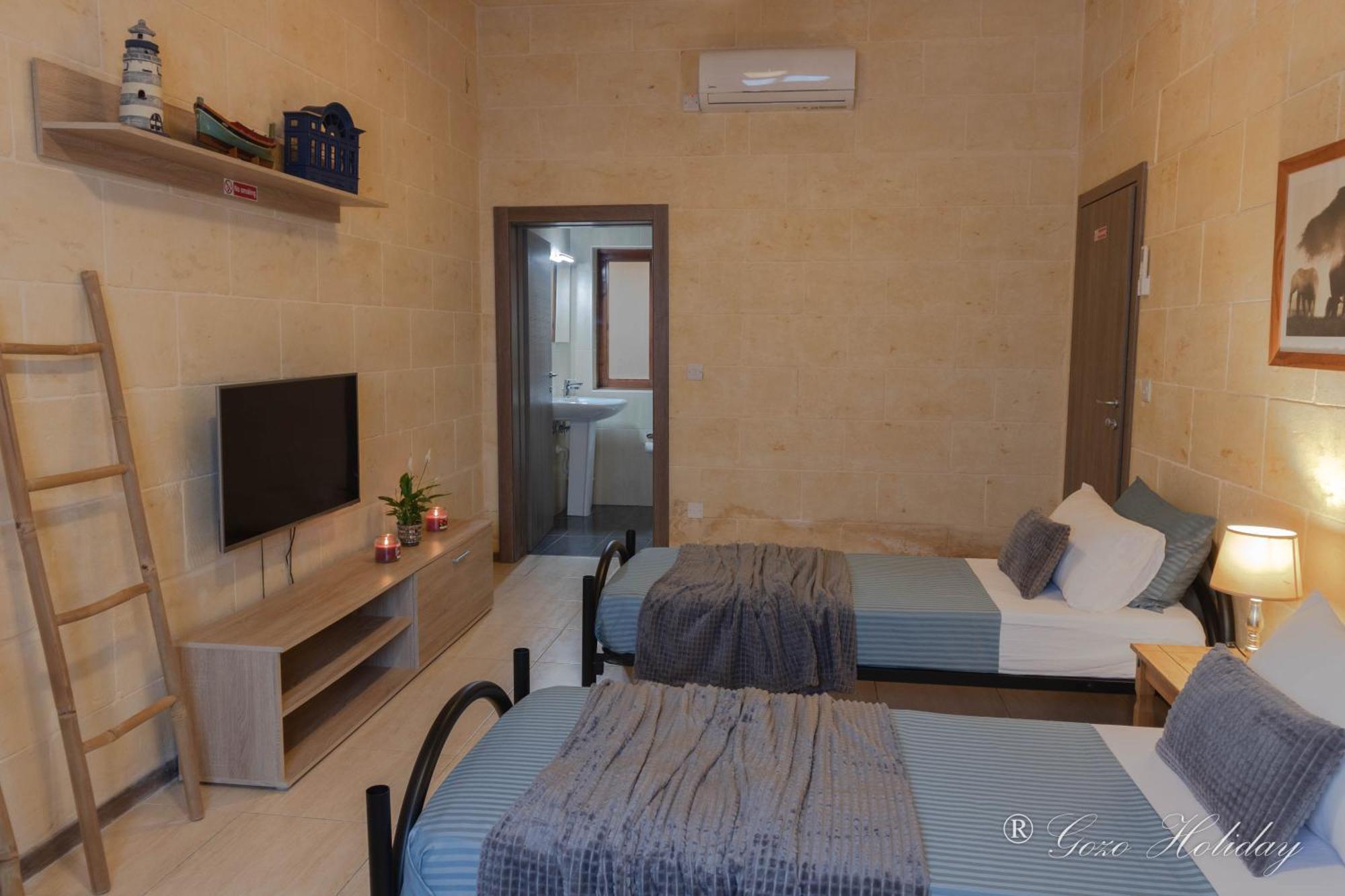 Hollies Vila Qala Exterior foto